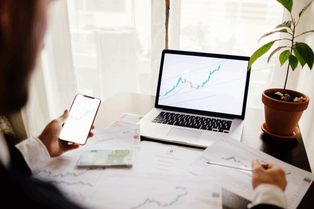 Highest-Yielding Monthly Dividend Stocks in Singapore